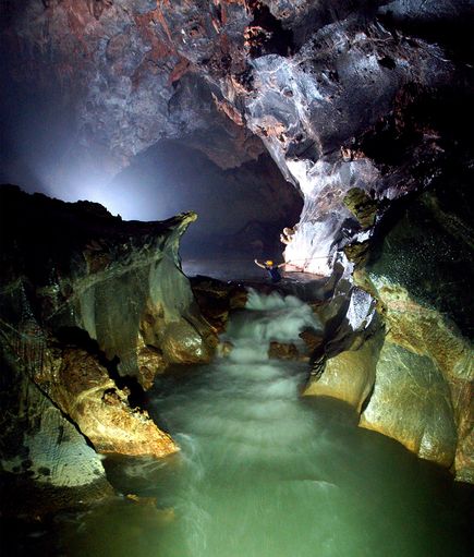 Earth's largest cave